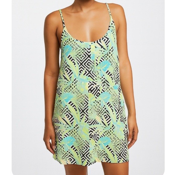 💋Bundle 4 items for $20. Add items💋 to a bundle3 - Picture 1 of 7